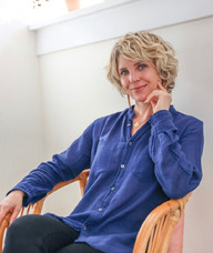 Book an Appointment with Dr. Stefanie Greenleaf for Acupuncture