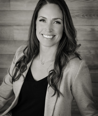 Book an Appointment with Dr. Lizette Sunde for Physical Therapy