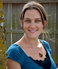 Book an Appointment with Kristin Henningsen for Professional Clinic